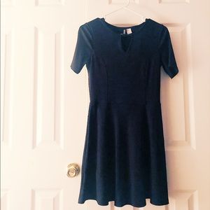 (H&M) Jet Black Keyhole Princess Style Dress